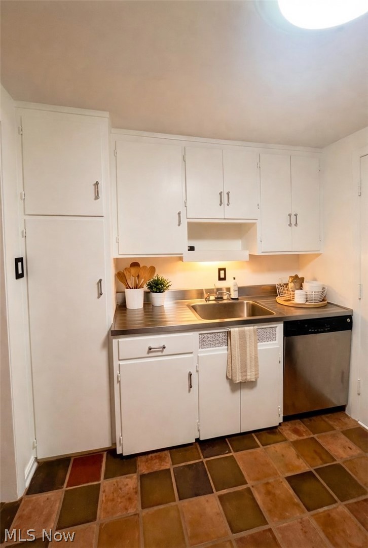 Shaker Villas/Ohio 02 Condo - Residential