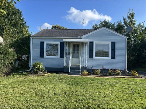 Homes For Sale - 682 Barbara Avenue<br/> Akron, OH 44306