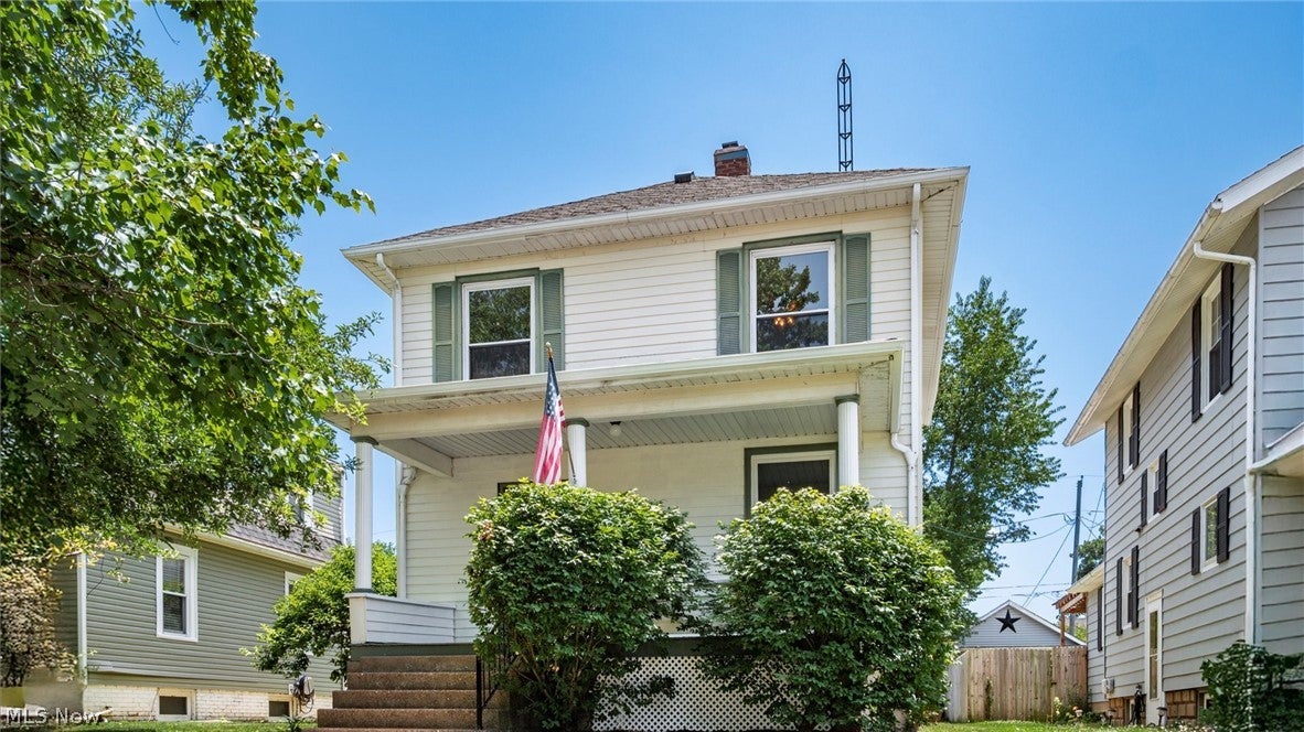 714 Saint Louis Avenue