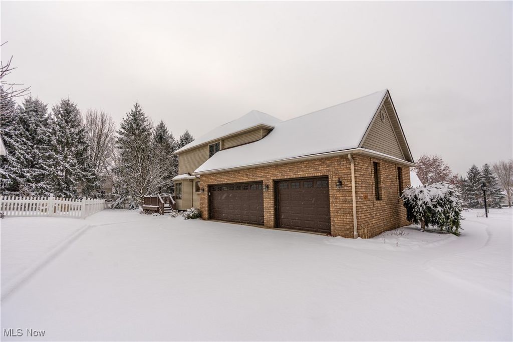 Photo of 5131 Bayside Lake Boulevard, Stow, OH 44224 (MLS # 5174079)