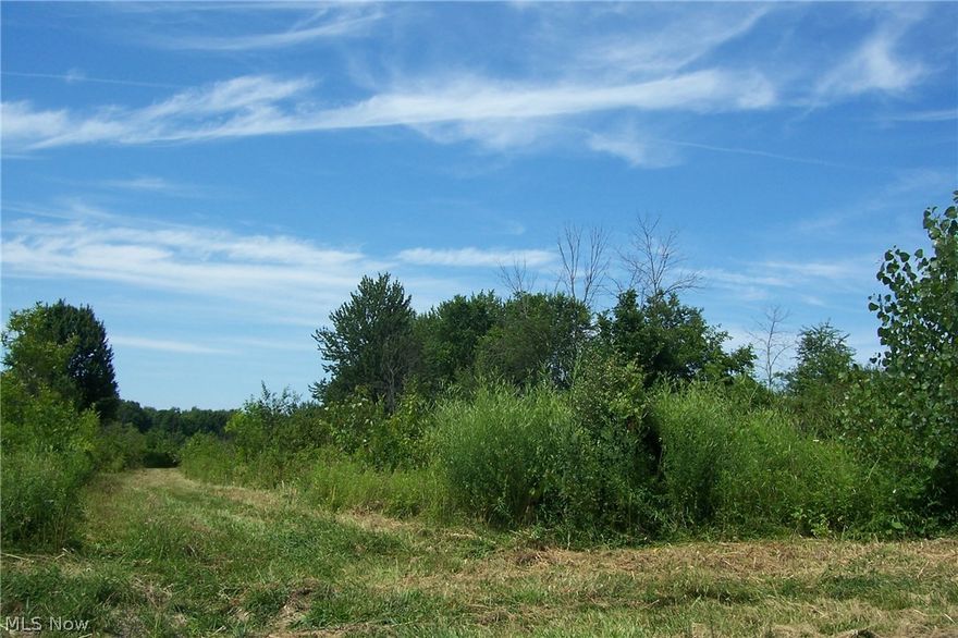 Welcome to 'The Landings' lot #34.  Use your own builder with approval from developer.  Square footage restrictions - 1500/one story, 1800/two story, 1700/master down.  Architectural Control Committee to review plans for approval.