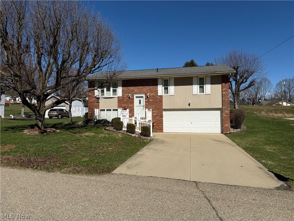 Photo of 220 Bantam Ridge Court, Wintersville, OH 43953 (MLS # 5191536)