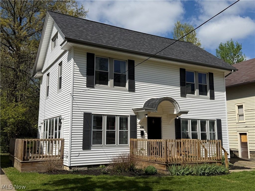 Photo of 955 Amelia Avenue, Akron, OH 44302 (MLS # 5204890)