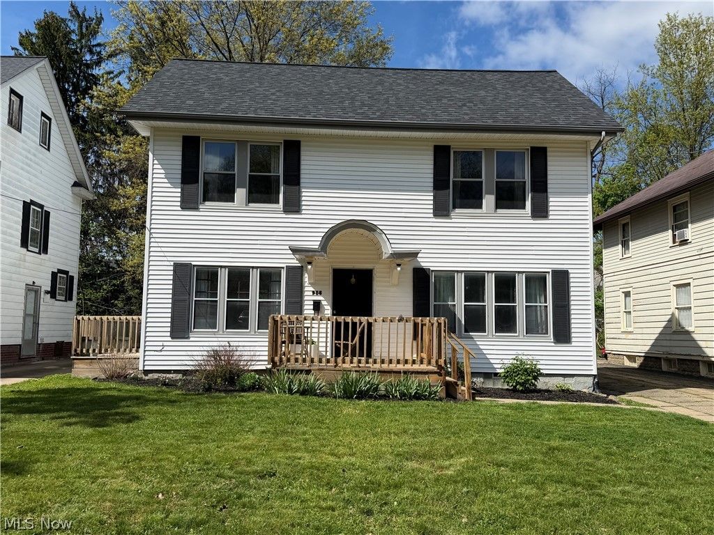 Photo of 955 Amelia Avenue, Akron, OH 44302 (MLS # 5204890)