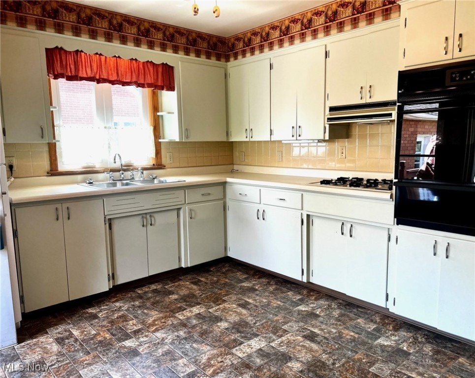 221 Eastland Ave, Warren, Ohio image 2