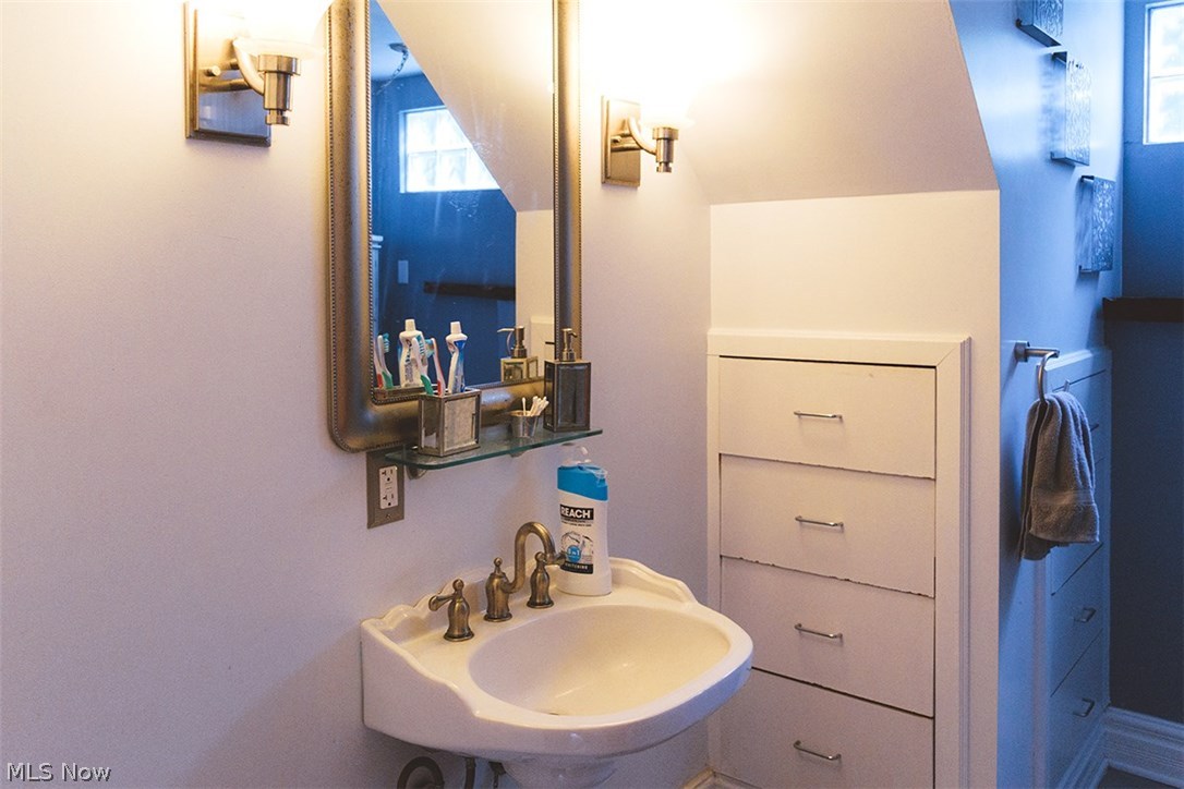 H Hadlows Allotment - Residential Income