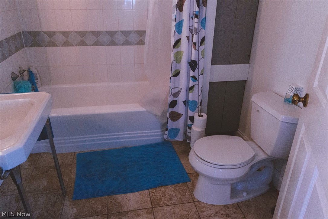 H Hadlows Allotment - Residential Income