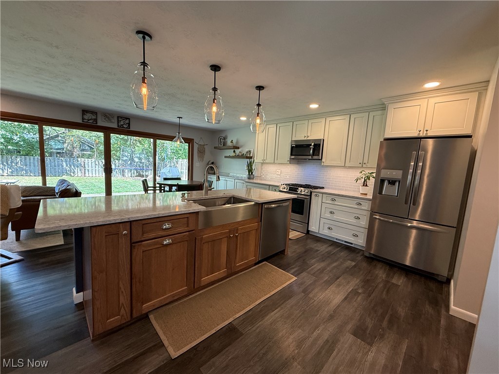 396 Crossbrook Drive