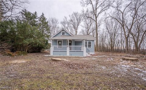 Tiny photo for 3343 Lawnview Avenue, Lowellville, OH 44436 (MLS # 5178604)