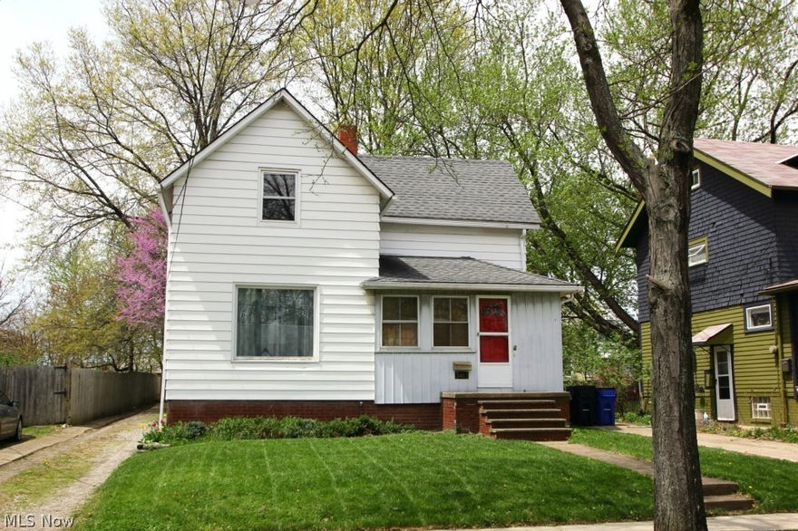 If  you're looking for space, this 5 bed/2 bath home is perfect! Located on a quiet  street which dead ends into a park. Front entrance has foyer w/large storage closet along with storage bench. Formal living rm. Nice flow into the formal dining area & large family room w/ceiling fan. You'll love the eat-in kitchen w/newer cabinets & tile flooring, commercial grade stainless steel countertop, chair rail and ample storage in the 3 door pantry. First floor master, w/newer carpeting, and full bath w/newer tile floor & toilet. Four additional bedrooms on 2nd floor and additional full bath. All bedrooms have their own closet. Clean, dry basement  has gas or electric hook up for dryer, glass block windows, fruit cellar, additional storage room & crawl space. Sit on the deck and watch the kids play in the oversized triple lot backyard complete with mature oak trees to provide you with plenty of shade! Huge 3 car garage w/numerous outlets. Wonderful place to raise a family.