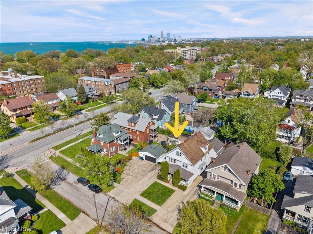 Photo of 1265 W 108th Street, Cleveland, OH 44102 (MLS # 5211007)