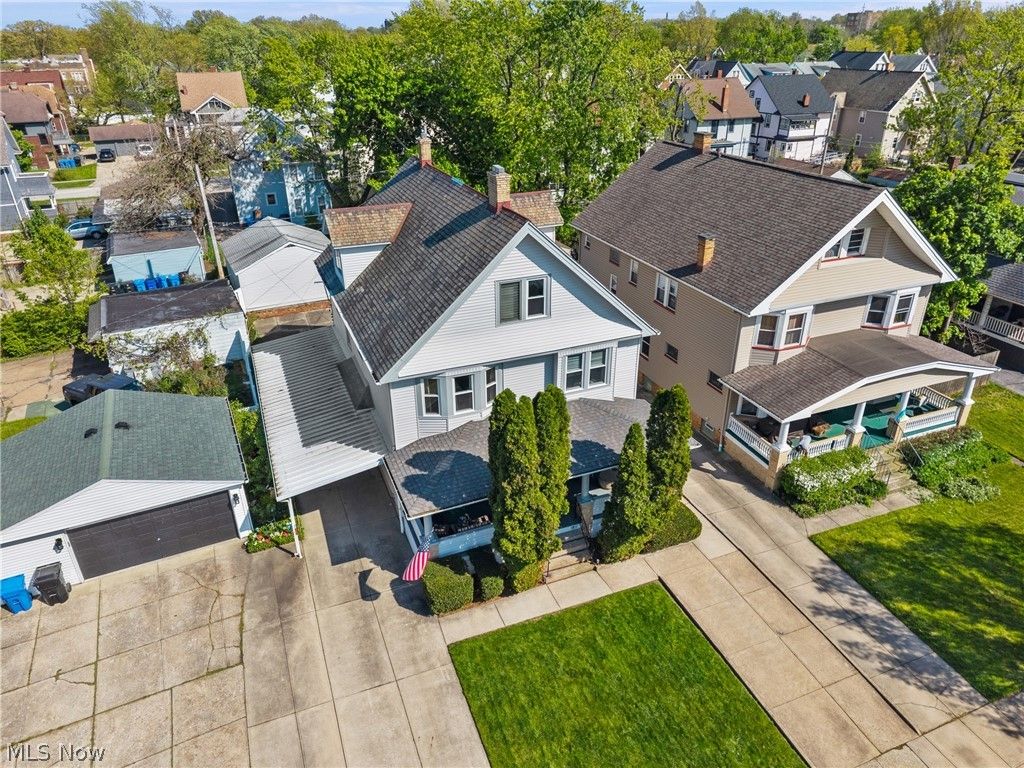 Photo of 1265 W 108th Street, Cleveland, OH 44102 (MLS # 5211007)