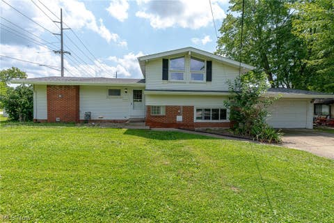 Homes For Rent - 9081 Royalton Road<br/> Cuyahoga County, North Royalton, OH 44133