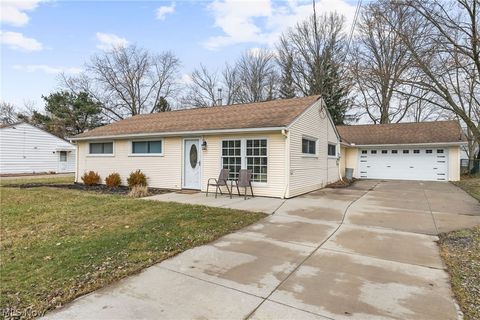 Homes For Sale - 1887 Hillsdale Drive<br/> Twinsburg, OH 44087