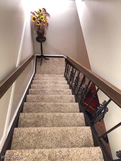 Village Green Condos 02 - Residential