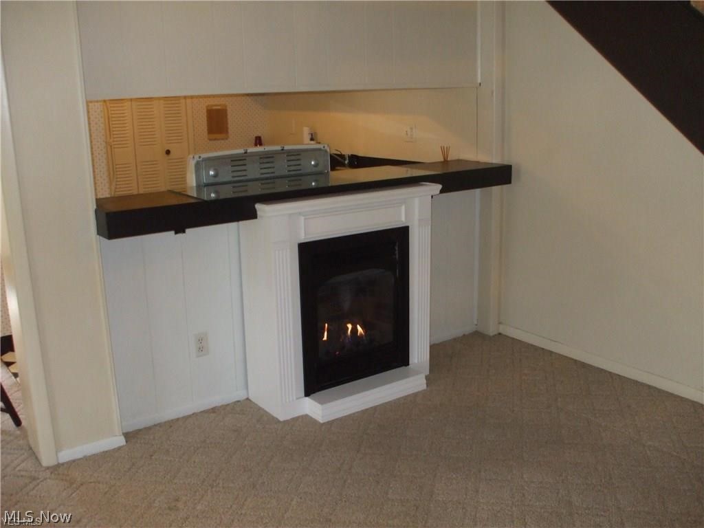 Village Green Condos 02 - Residential