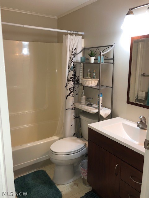 Village Green Condos 02 - Residential