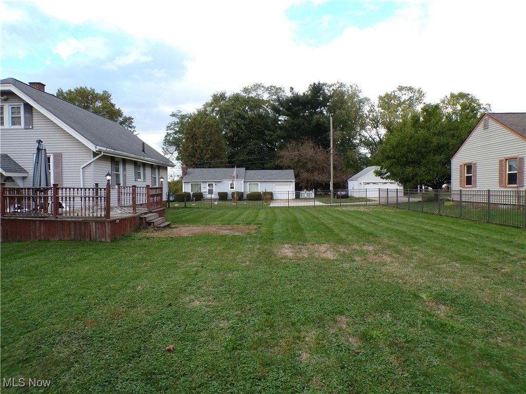Photo of 1430 39th Street NW, Canton, OH 44709 (MLS # 5164226)
