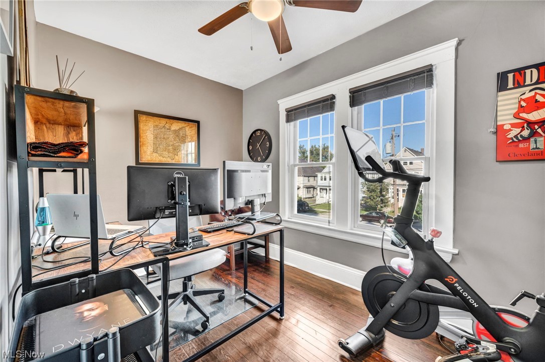 Gerard Companys 01 - Residential