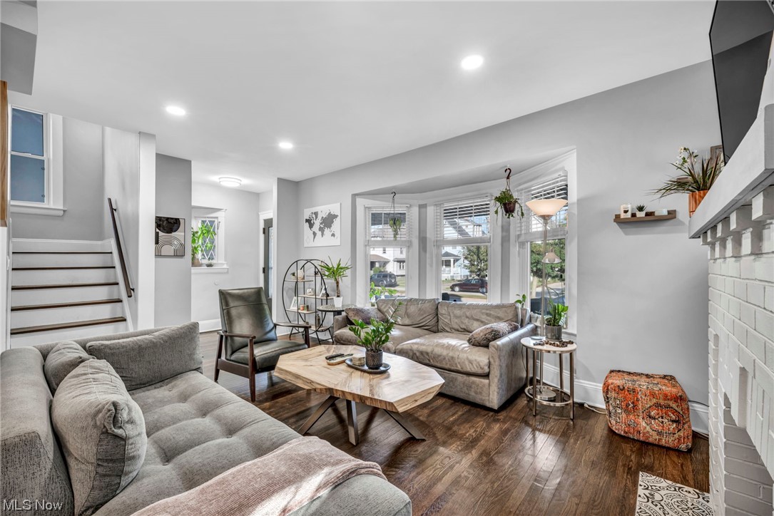 Gerard Companys 01 - Residential