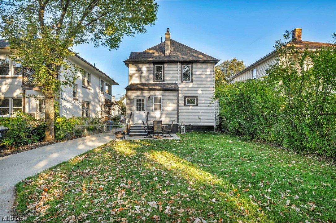 Gerard Companys 01 - Residential