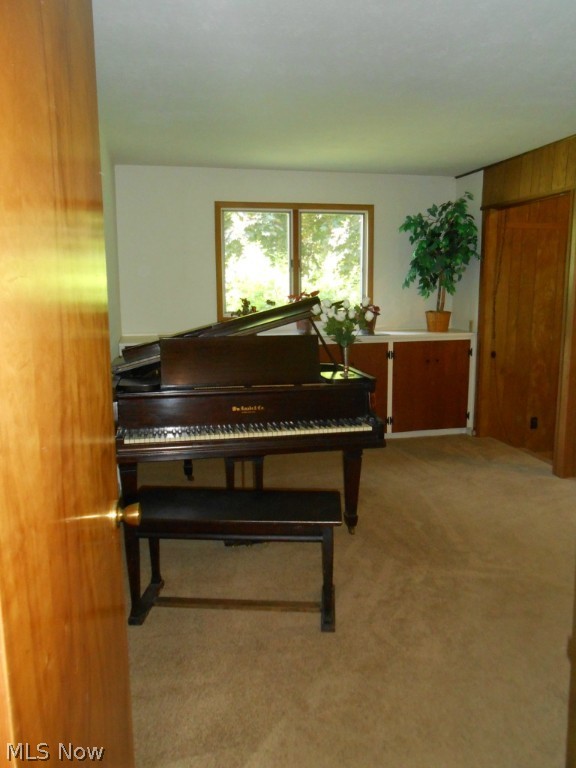 Mills Mdws - Residential