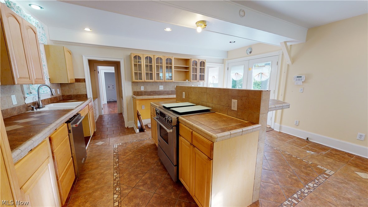 City/Mentor 13 - Residential