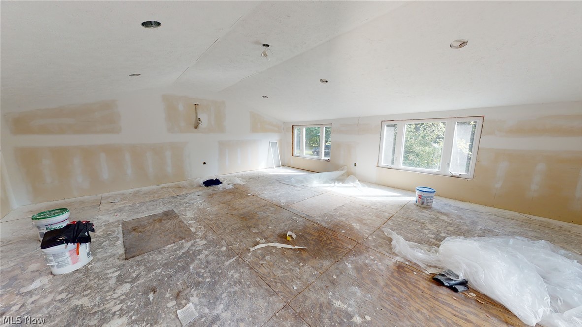 City/Mentor 13 - Residential