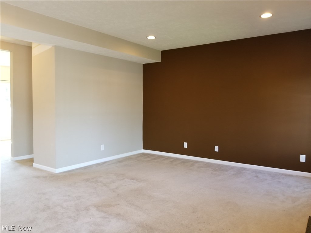 Hidden Lakes - Residential Lease