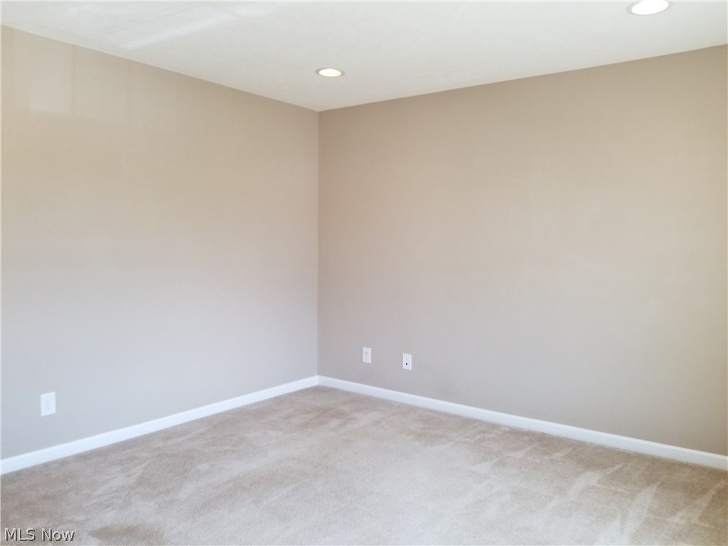 Hidden Lakes - Residential Lease