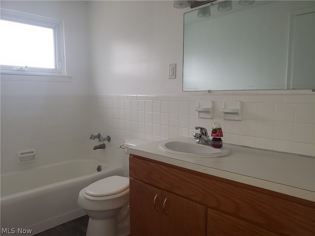 Luanna Drive - Residential