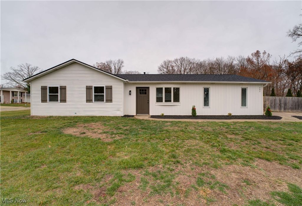Photo of 792 Arlington Drive, Vermilion, OH 44089 (MLS # 5175764)