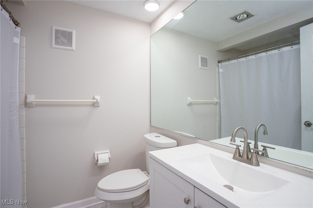 Creekside Vill - Residential