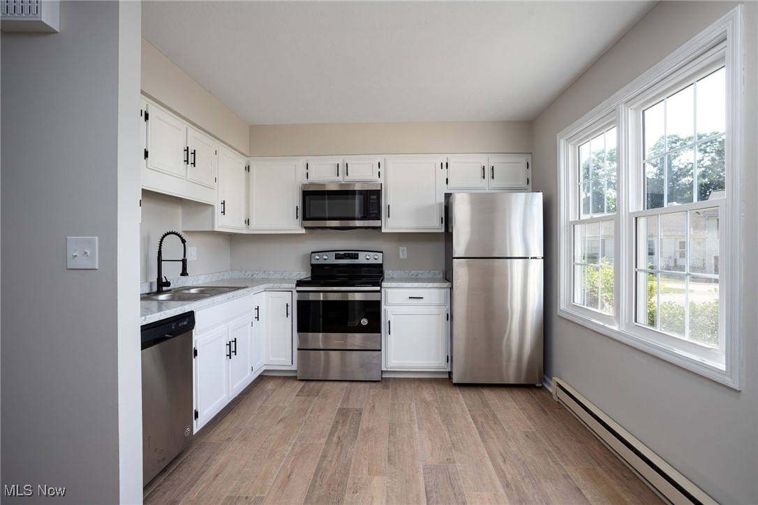 Creekside Vill - Residential