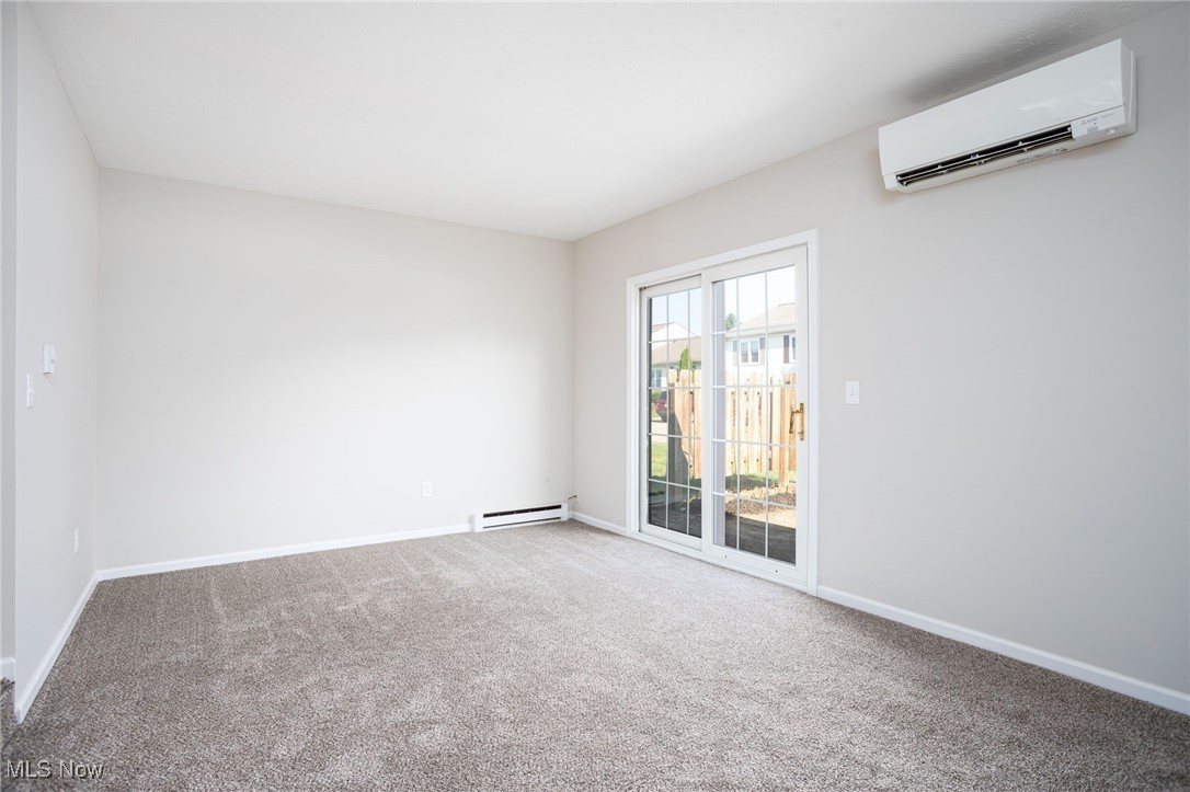 Creekside Vill - Residential