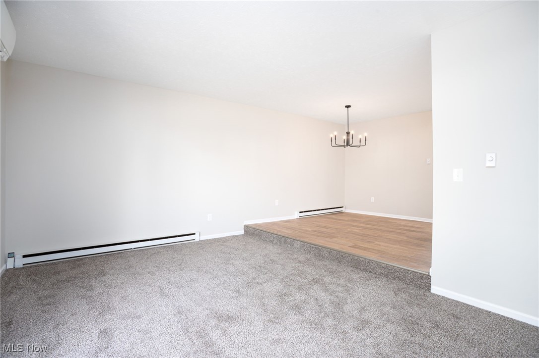 Creekside Vill - Residential