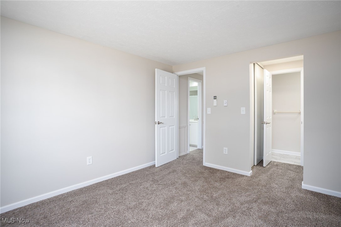 Creekside Vill - Residential