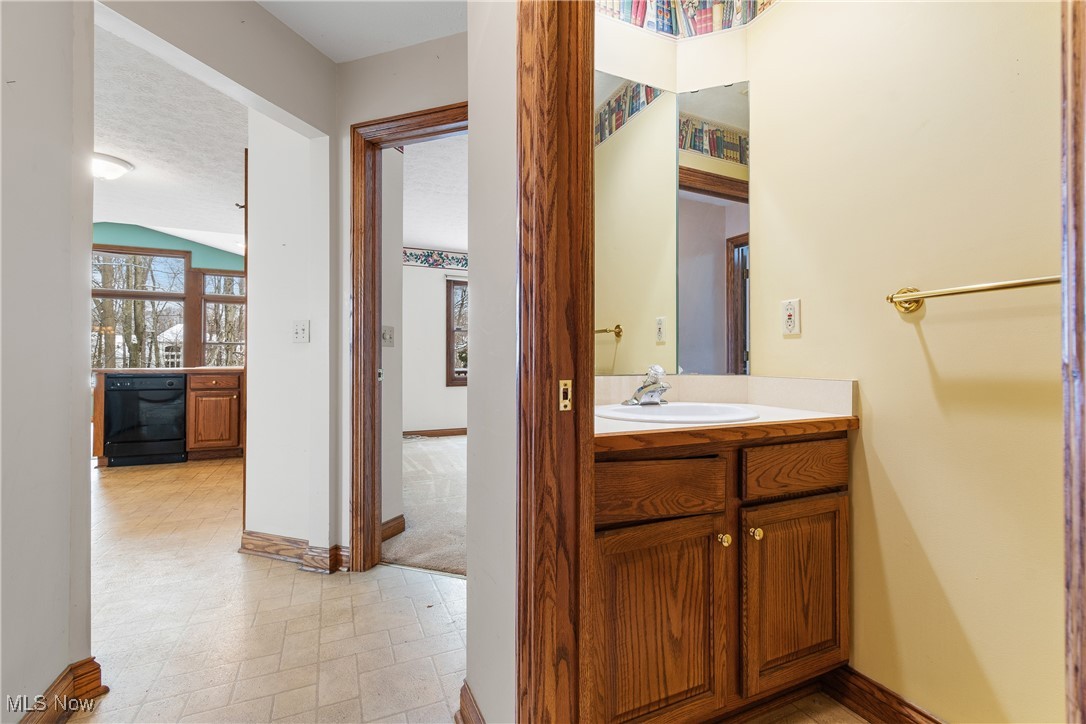 1394 Golden Lane, Broadview Heights, Ohio image 16