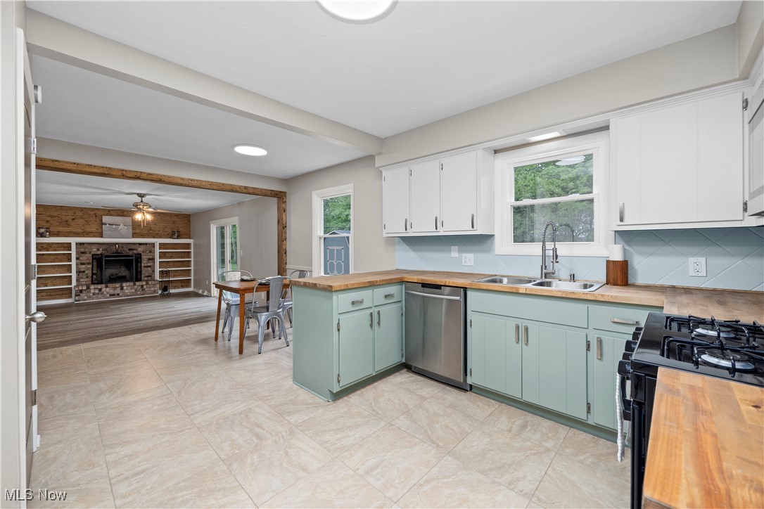1704 Emerald Drive, Lorain, Ohio image 11