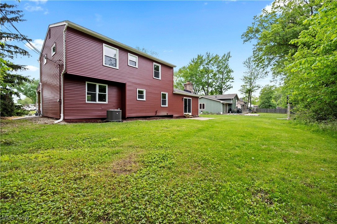 1704 Emerald Drive, Lorain, Ohio image 33