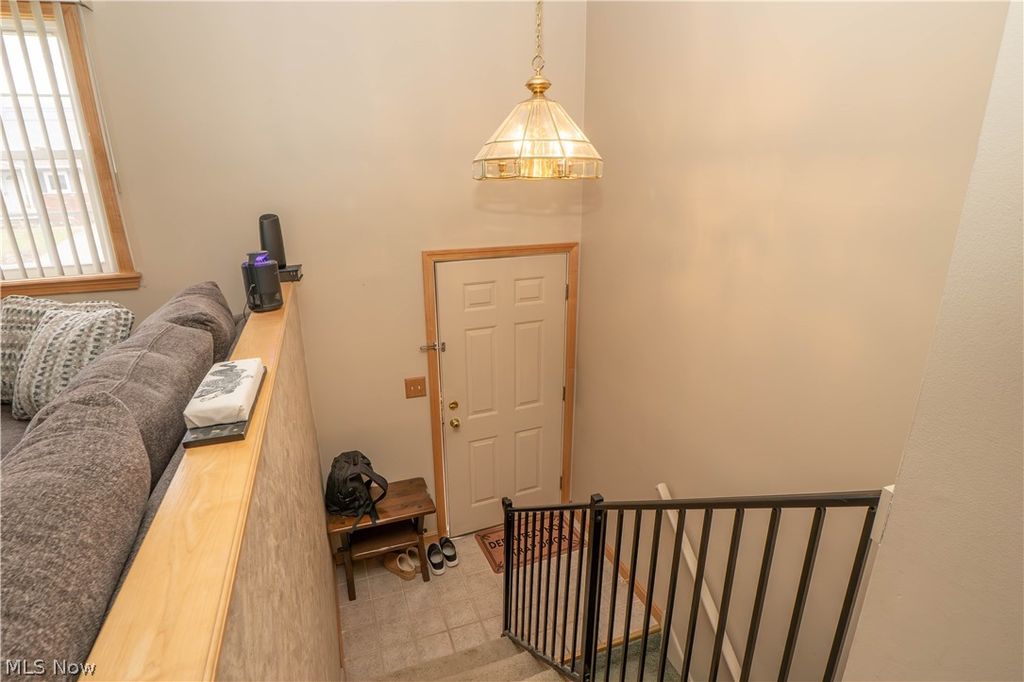 Photo of 856 Morningview Avenue, Akron, OH 44305 (MLS # 5195555)