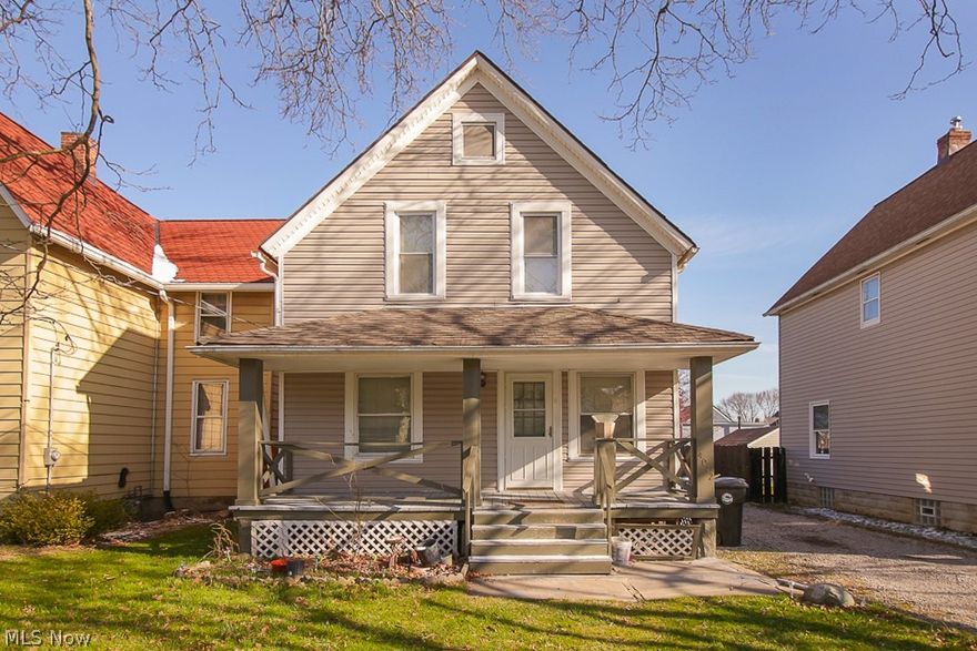 4012 BUCYRUS AVE, Cleveland- 3 bed 1 bath single family! //
 
$1100 rent/ $1100 deposit //
$49 application fee per adult //
NO SMOKING //
1 time $129 non-refundable set up fee paid at lease signing //

$30/month required resident benefit package; can include personal property/liability insurance for an additional$5/month for $35/month total. //
 
All applicants are required to fill out a PetScreening app, found on our website directly on the app before being processed. Even if you have NO pets - this application must be filled out. One-time, non-refundable pet fee of $200-300 per animal applies to all pets & must be paid prior to or when you pay your first month rent. (No fee for qualified assistance animals). //
 
Our application is processed through secure site: Findigs, and they require ID and income verification. Without this, your application will not be processed. They offer 24/7 chat support on their application directly if you have any questions. //

3 bedroom, 1 b