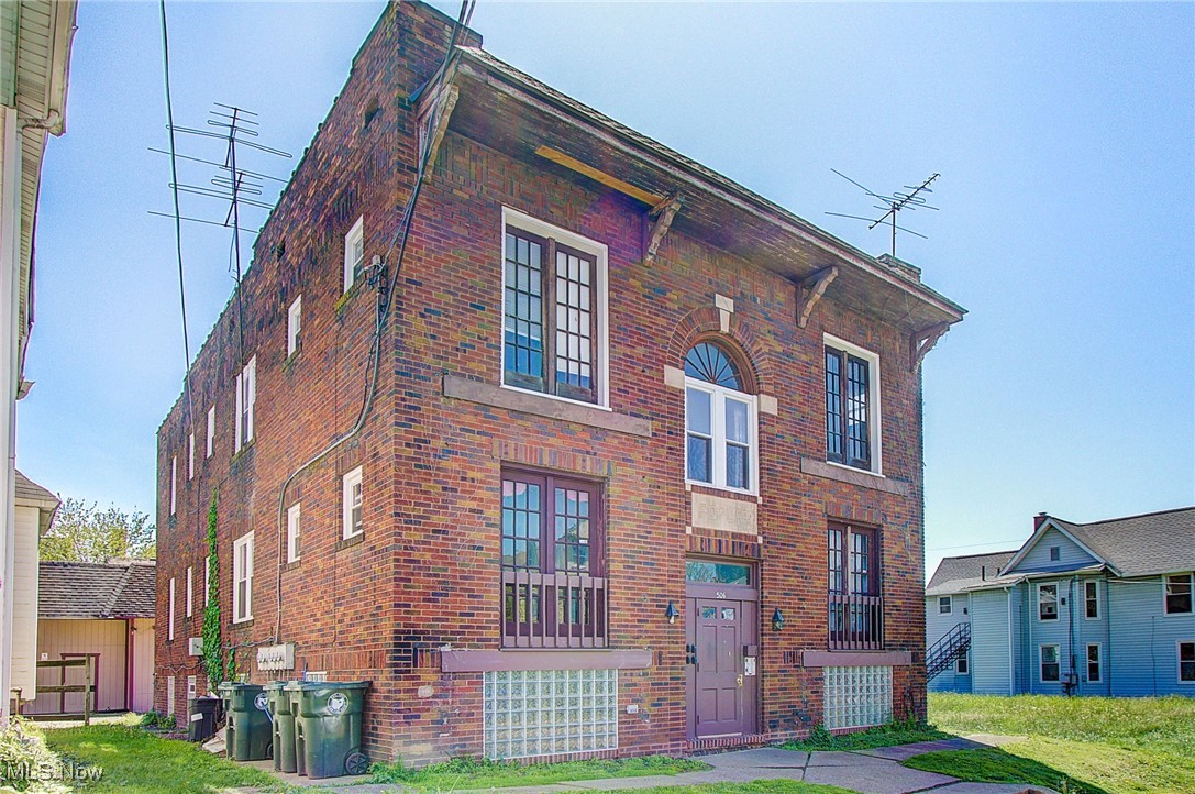 2 & 3/The City/Canton - Residential Income