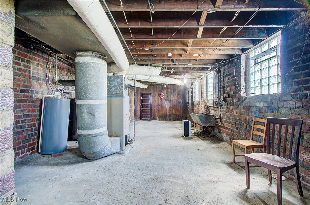 2 & 3/The City/Canton - Residential Income