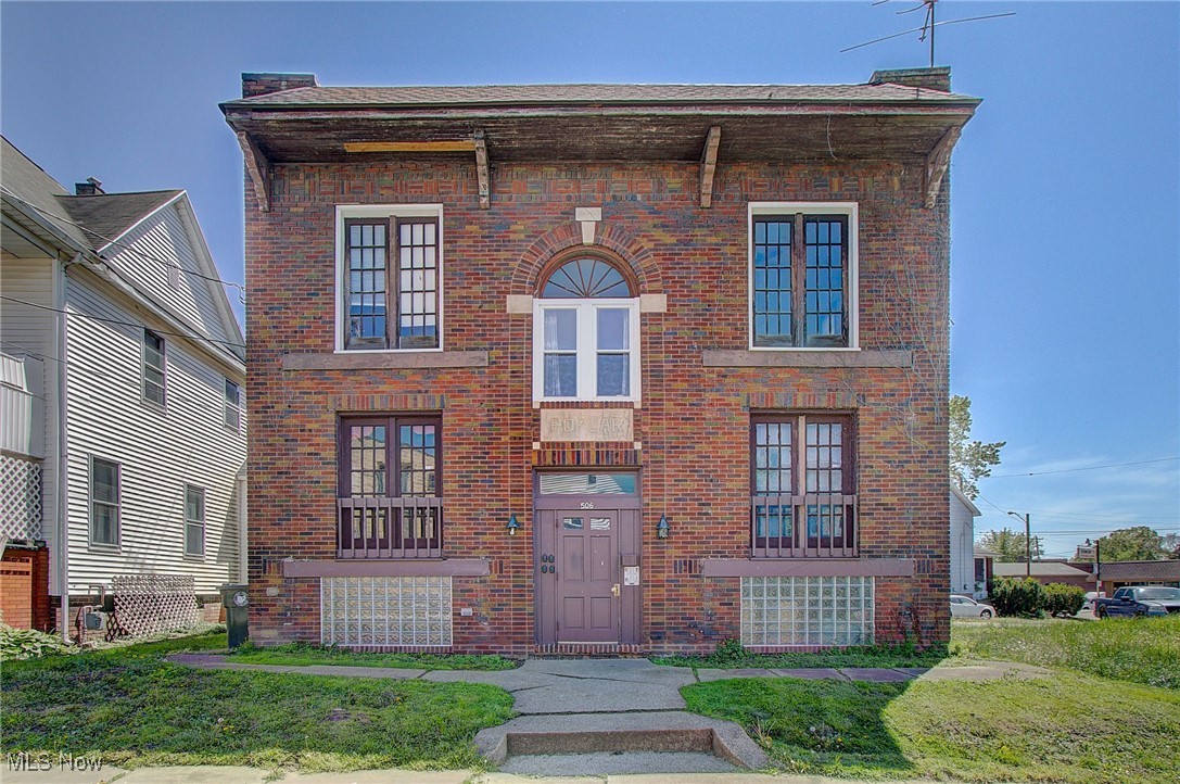 2 & 3/The City/Canton - Residential Income