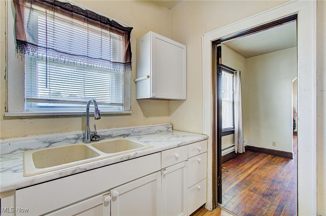 2 & 3/The City/Canton - Residential Income