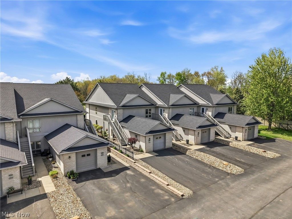 Photo of 506 Milton Commons Boulevard, Lake Milton, OH 44429 (MLS # 5202561)