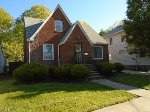 Homes For Sale - 18909 Pawnee Avenue<br/> Cleveland, OH 44119