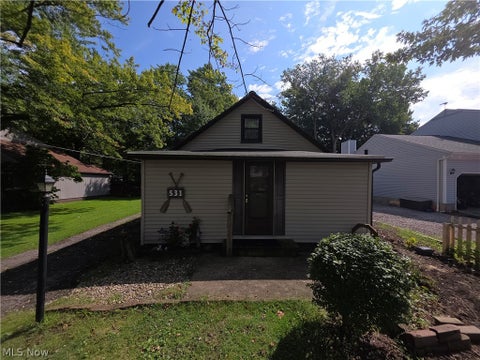 Homes For Sale - 531 Robinwood Avenue<br/> Sheffield Lake, OH 44054