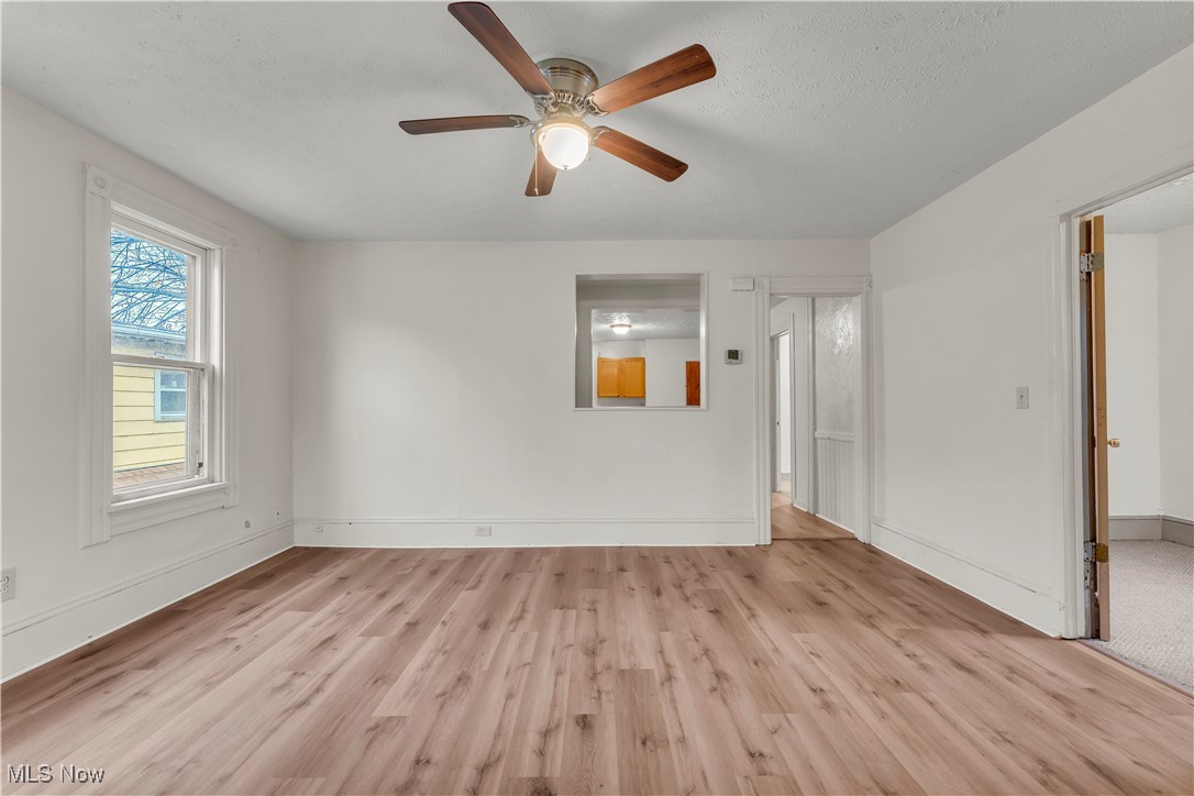 James H Hoyts - Residential Lease